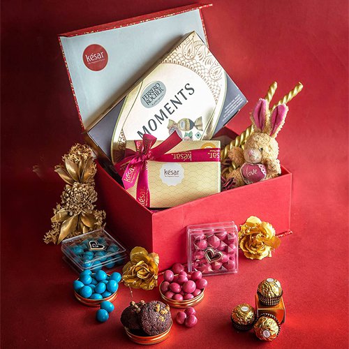 Ultimate Valentine Red Hamper Box