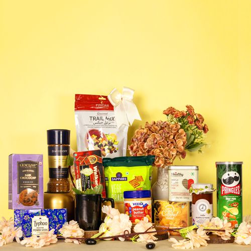 Exquisite Snacks N Tea Lovers Gift Set