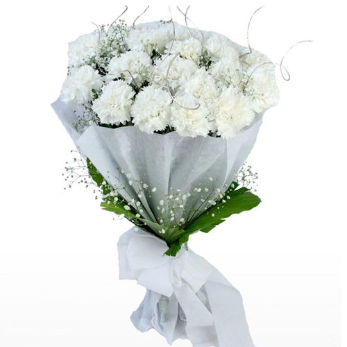 Attractive Bouquet of White Carnations