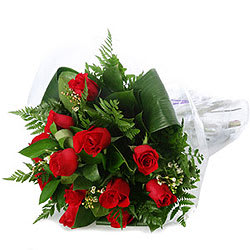 Eye Catching Bouquet of Red Roses