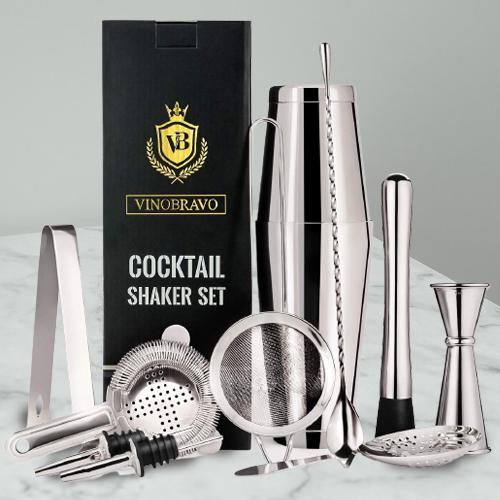 Outstanding Cocktail Shaker Bar Set