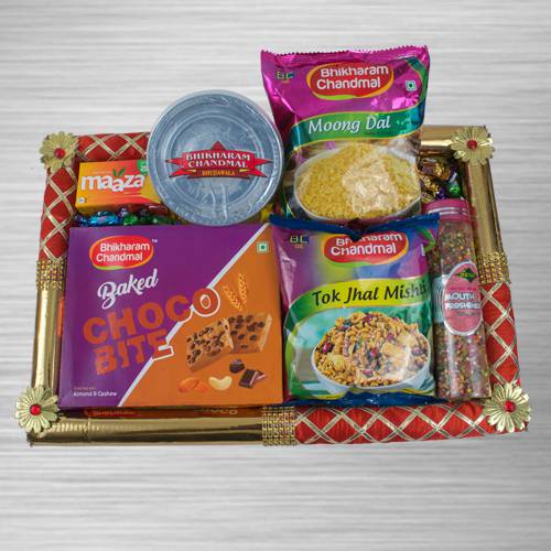 Captivating Assorted Food Hamper