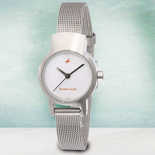 Remarkable Fastrack Upgrade Core Analog Womens Watch
